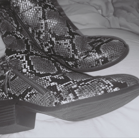 Faux Snake Booties - Picture 1 of 6